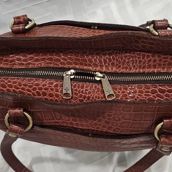 Patricia Nash Lindsell, Elegant British Tan Crocodile-Embossed Tote Bag - Picture 5 of 5
